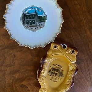 Hannibal Missouri Mark Twain's Home Vintage Souvenir Plate and Frog Spoon rest
